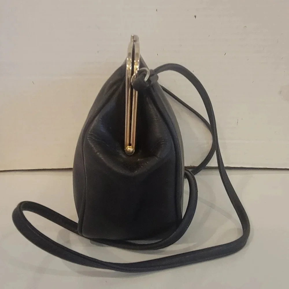 GIANI BERNINI BLACK LEATHER SMALL‎ CROSSBODY HANDBAG